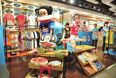 江蘇無(wú)錫家樂(lè)福銷(xiāo)售山寨"大嘴猴"引不滿(mǎn)