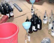 跨八省區(qū)的瘋狂假酒是如何“釀”成的?