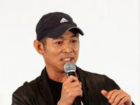 李連杰:企業(yè)家們應(yīng)該想一想如何讓社會(huì)找到健康快樂