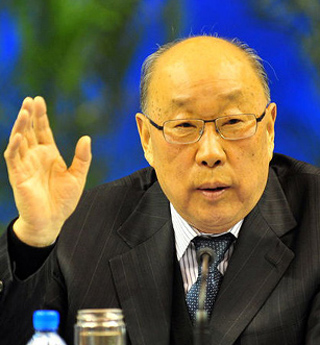 萬?。?ldquo;小豬吃大豬操盤者&rdquo;