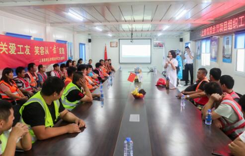 &ldquo;小病挺，大病拖&rdquo; 農(nóng)民工的健康保障如何破題？