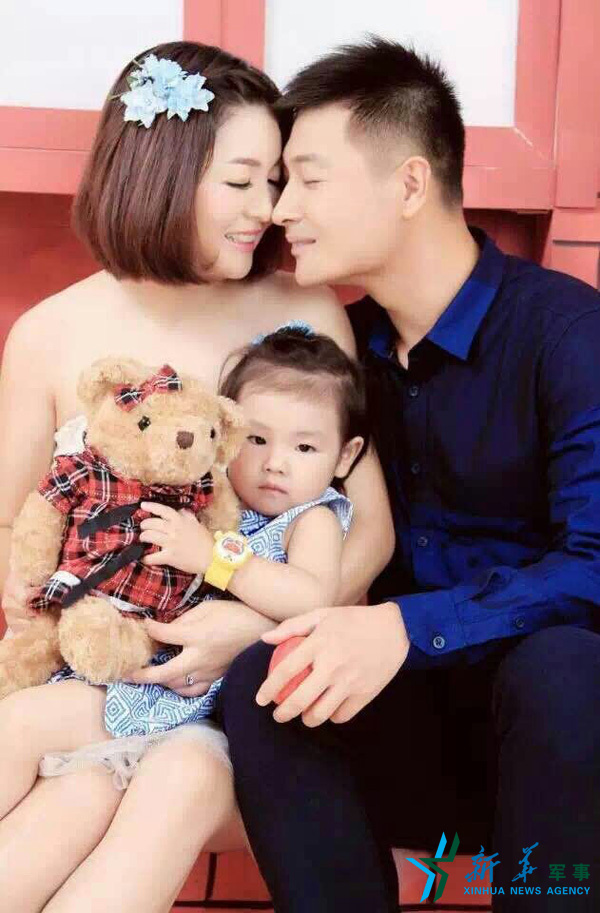 &uarr;資料圖片：張超一家三口合影。