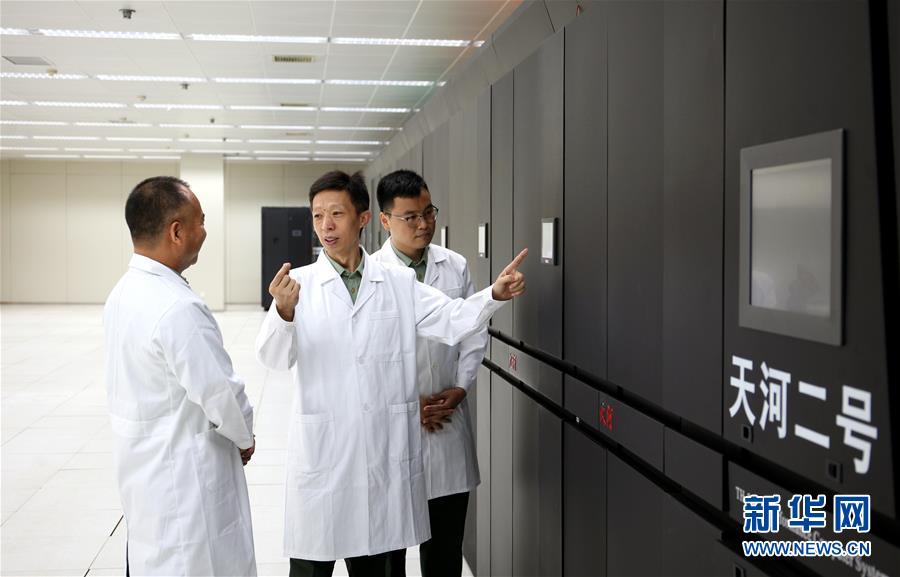 （圖文互動）（8）為了&ldquo;中國號&rdquo;巨輪揚(yáng)帆遠(yuǎn)航&mdash;&mdash;中國共產(chǎn)黨領(lǐng)導(dǎo)下的人民軍隊忠于祖國、服務(wù)人民啟示錄