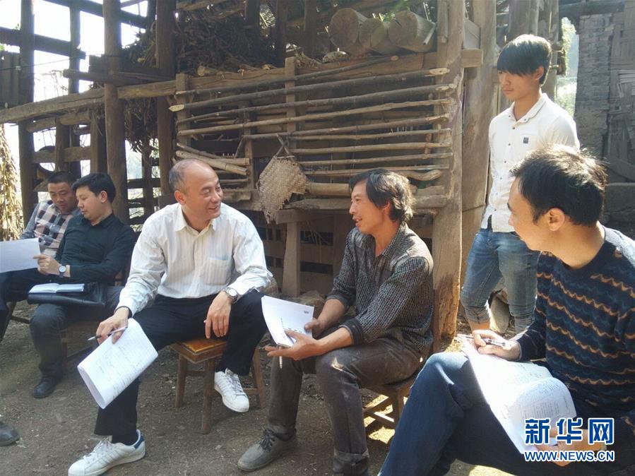 （新華全媒頭條&middot;十九大特別報道&middot;圖文互動）（12）再塑黨的形象的偉大工程&mdash;&mdash;中國共產(chǎn)黨自身建設(shè)的五年探索之路