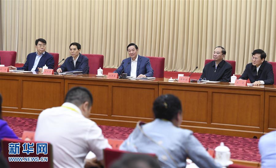 5月18日，中共中央政治局委員、中央書記處書記、中宣部部長劉奇葆在北京出席紀念新華書店成立80周年座談會并講話。 新華社記者 張領 攝