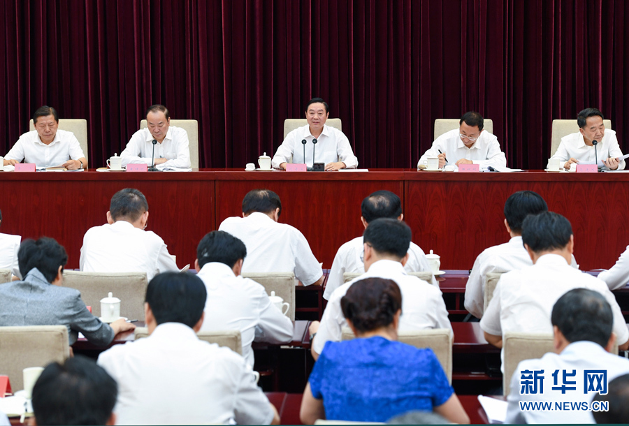 7月28日，中宣部在北京召開全國宣傳部長專題工作會議，學(xué)習(xí)貫徹習(xí)近平總書記在省部級主要領(lǐng)導(dǎo)干部專題研討班上的重要講話精神。中共中央政治局委員、中央書記處書記、中宣部部長劉奇葆出席會議并講話。新華社記者張領(lǐng)攝