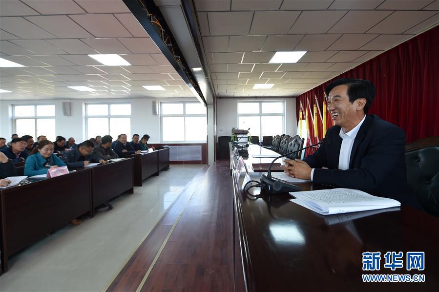 （十九大代表在基層&middot;圖文互動(dòng)）（1）朱玉國(guó)：打贏脫貧攻堅(jiān)戰(zhàn)的責(zé)任　一刻不能忘 