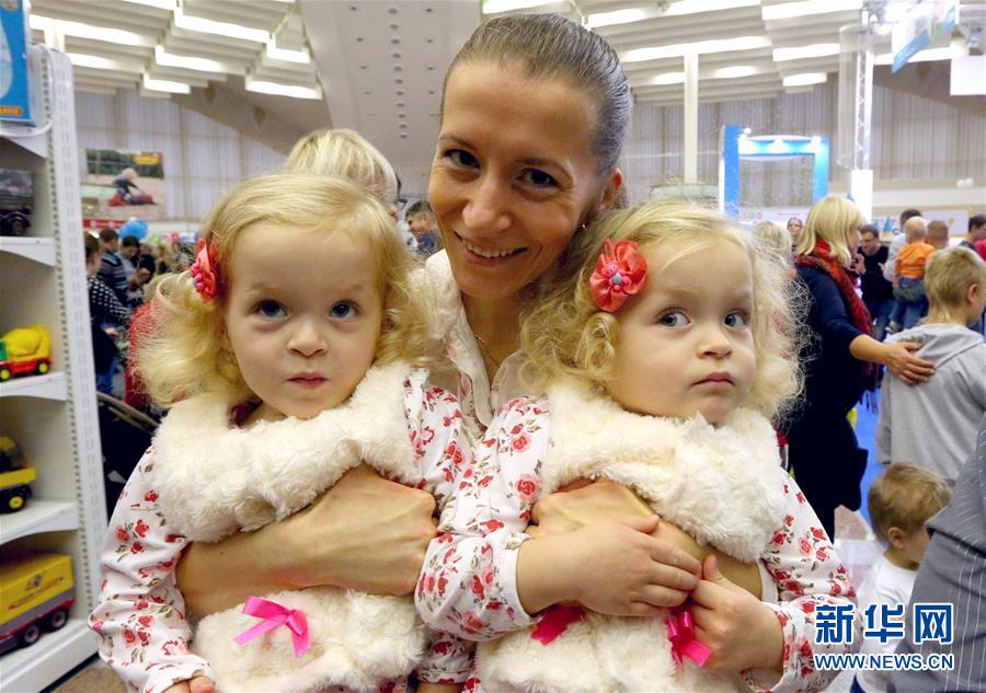 （國(guó)際&middot;編輯連線(xiàn)）（14）母親的懷抱