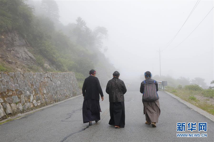 （圖文互動）（10）特寫：&ldquo;八一&rdquo;禮物，飛向云端哨所