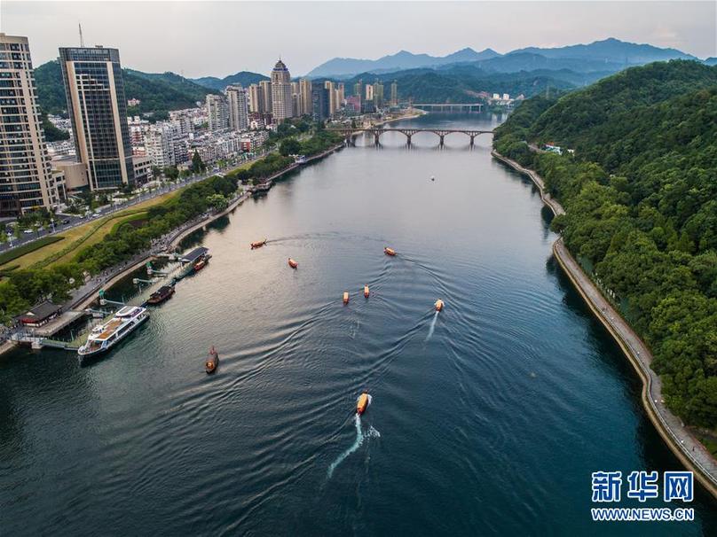 （新華全媒頭條&middot;圖文互動(dòng)）（5）創(chuàng)造新的更大奇跡&mdash;&mdash;黨的十八屆三中全會(huì)召開五周年述評(píng)