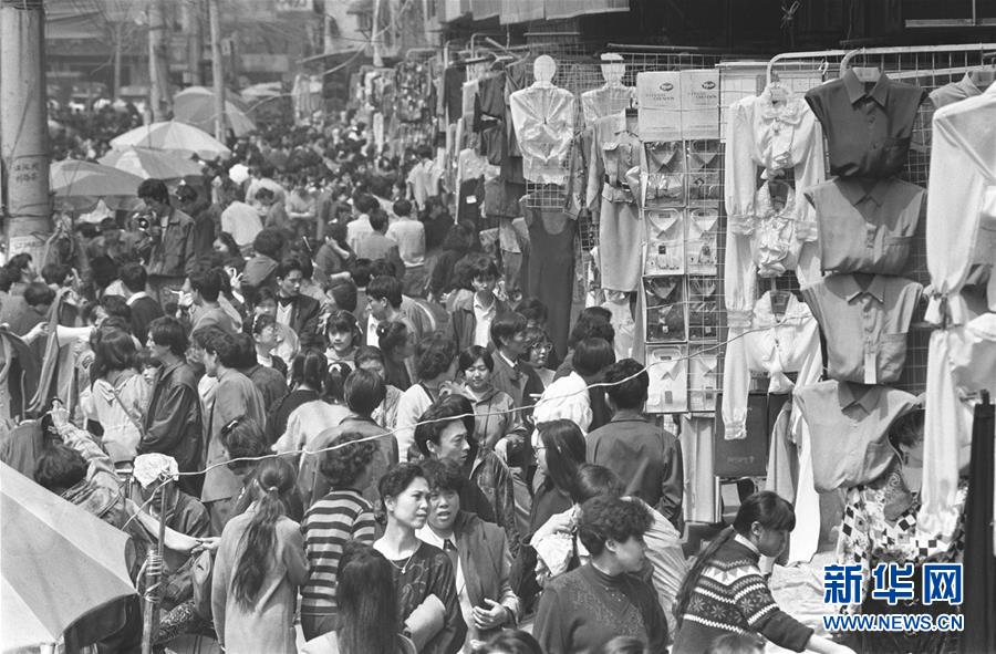 （新華全媒頭條&middot;圖文互動）（2）&ldquo;天下第一街&rdquo;的&ldquo;浴火重生&rdquo;&mdash;&mdash;漢正街兩度&ldquo;起死回生&rdquo;背后的迭代&ldquo;密碼&rdquo;