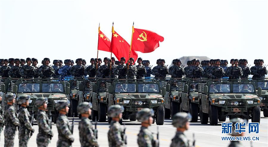 （新華全媒頭條&middot;強(qiáng)軍思想引領(lǐng)新征程&middot;圖文互動(dòng)）（8）那一刻，我們光榮接受檢閱