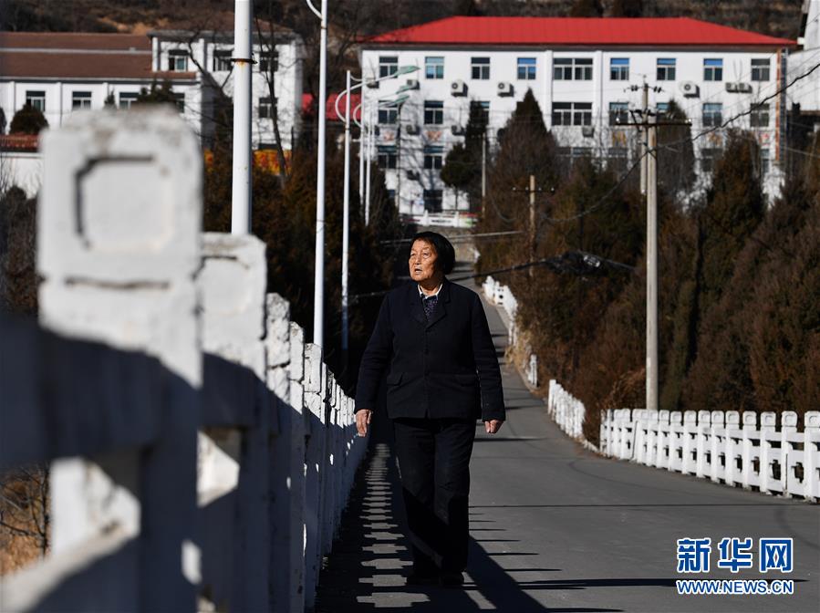 （新華全媒頭條&middot;迎接兩會特別報道&middot;圖文互動）（1）奮進，向著第一個百年奮斗目標(biāo)&mdash;&mdash;寫在2019年全國兩會召開之際