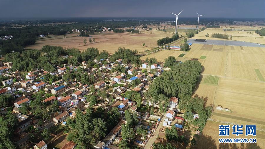（新華全媒頭條&middot;迎接兩會特別報道&middot;圖文互動）（8）奮進，向著第一個百年奮斗目標(biāo)&mdash;&mdash;寫在2019年全國兩會召開之際