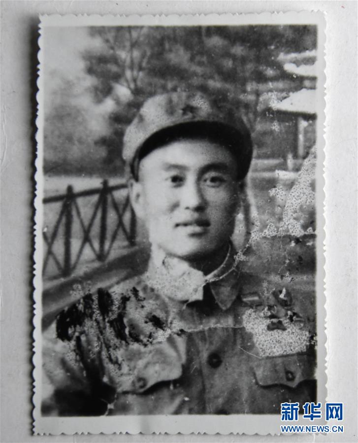 （新華全媒頭條&middot;圖文互動(dòng)）（2）英雄無(wú)言&mdash;&mdash;95歲老黨員張富清的本色人生