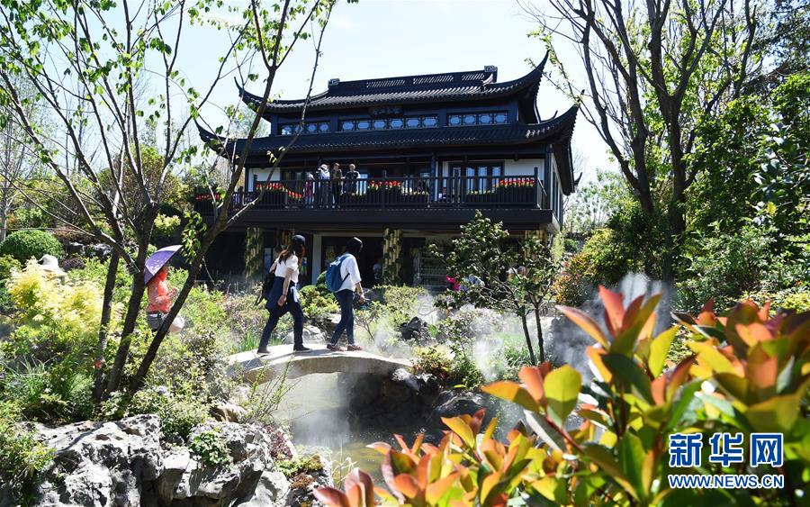 （在習(xí)近平新時(shí)代中國(guó)特色社會(huì)主義思想指引下&mdash;&mdash;新時(shí)代新作為新篇章&middot;圖文互動(dòng)）（5）從世園會(huì)&ldquo;看&rdquo;中國(guó)綠色發(fā)展之路&mdash;&mdash;寫在北京世園會(huì)&ldquo;中國(guó)國(guó)家館日&rdquo;到來之際