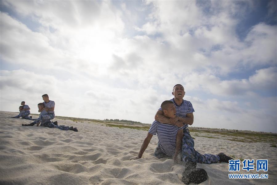（壯麗70年&middot;奮斗新時代&middot;新華全媒頭條&middot;圖文互動）（5）&ldquo;你在我的航程上，我在你的視線里&rdquo;&mdash;&mdash;走進海軍西沙中建島官兵的五彩世界