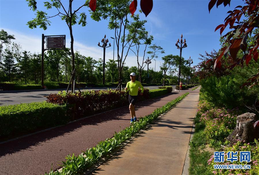 （在習近平新時代中國特色社會主義思想指引下&mdash;&mdash;新時代新作為新篇章&middot;圖文互動）（3）在這里，遇見&ldquo;詩和遠方&rdquo;&mdash;&mdash;長白山下&ldquo;第一鎮(zhèn)&rdquo;的全域旅游實踐