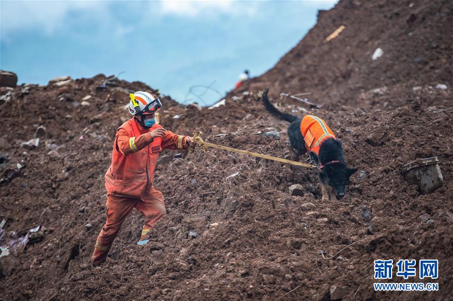 （新華全媒頭條&middot;圖文互動(dòng)）（5）有一絲希望，就盡百倍努力&mdash;&mdash;貴州水城&ldquo;7&middot;23&rdquo;特大山體滑坡72小時(shí)救援紀(jì)實(shí)