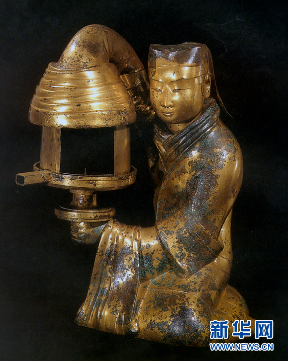 （新華調(diào)查&middot;新中國(guó)考古重大發(fā)現(xiàn)&middot;圖文互動(dòng)）（4）滿城漢墓：點(diǎn)一盞長(zhǎng)信宮燈，看不盡金縷玉衣