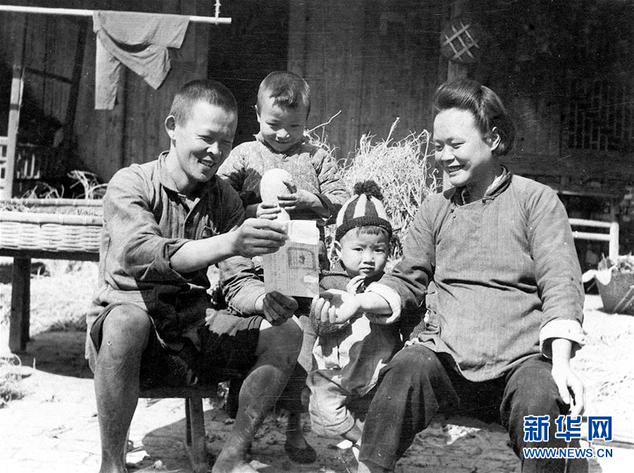 （壯麗70年&middot;奮斗新時(shí)代&mdash;&mdash;新中國崢嶸歲月&middot;圖文互動(dòng)）（1）廢除封建土地制度