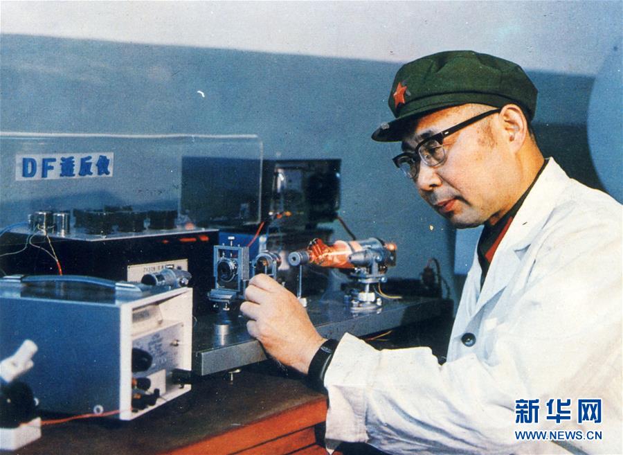 （愛(ài)國(guó)情 奮斗者&middot;圖文互動(dòng)）（2）永不停轉(zhuǎn)的&ldquo;陀螺&rdquo;&mdash;&mdash;追記中國(guó)工程院院士、國(guó)防科技大學(xué)教授高伯龍