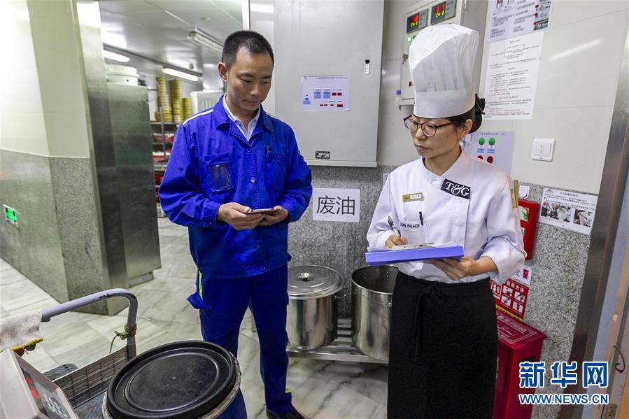 （新華全媒頭條&middot;圖文互動）（1）上海：&ldquo;三只桶&rdquo;里看變化