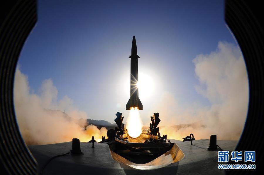 （圖文互動）（3）永遠(yuǎn)沖鋒的&ldquo;導(dǎo)彈發(fā)射先鋒營&rdquo;&mdash;&mdash;記闊步強軍征途的火箭軍某旅發(fā)射一營