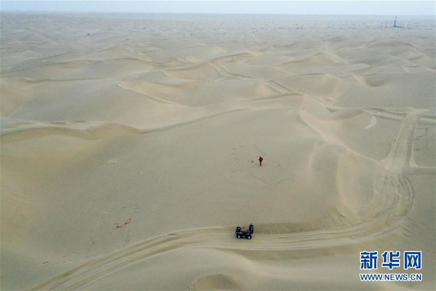 （新春走基層&middot;圖文互動）（1）大漠中，一頂帳篷守歲五年