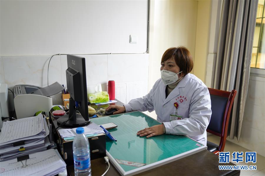 （聚焦疫情防控&middot;圖文互動）（2）一對抗疫夫妻的&ldquo;一線連軸轉(zhuǎn)&rdquo;