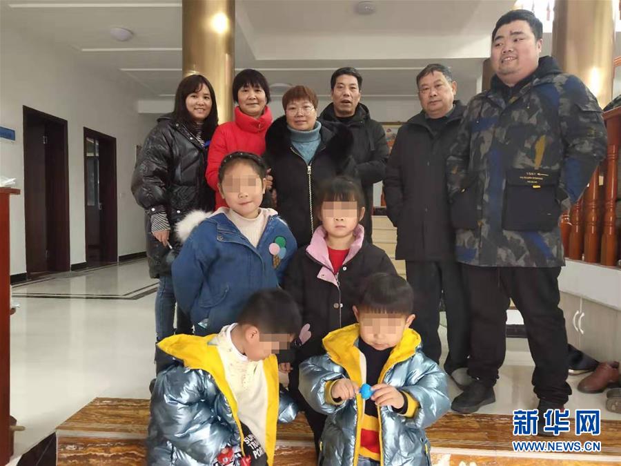 （聚焦疫情防控&middot;圖文互動(dòng)）（2）從武漢返鄉(xiāng)的一家人：&ldquo;鄰里情割不斷，自行隔離是義務(wù)&rdquo;