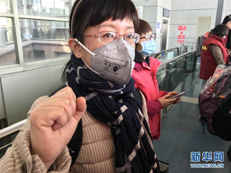 （熱點(diǎn)鮮報(bào)&middot;圖文互動(dòng)）（2）三代人的約定：父母送我援湖北，我給孩子樹榜樣