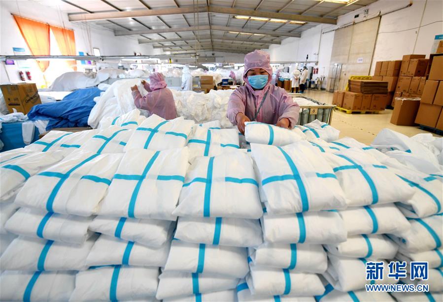 （聚焦疫情防控&middot;圖文互動）（5）我們能多產(chǎn)一件，前方就少一份風(fēng)險&mdash;&mdash;醫(yī)用防護服&ldquo;河北制造&rdquo;緊急&ldquo;起飛&rdquo;記