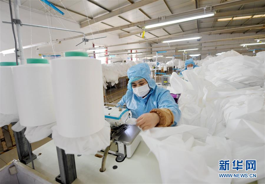 （聚焦疫情防控&middot;圖文互動）（6）我們能多產(chǎn)一件，前方就少一份風(fēng)險&mdash;&mdash;醫(yī)用防護服&ldquo;河北制造&rdquo;緊急&ldquo;起飛&rdquo;記