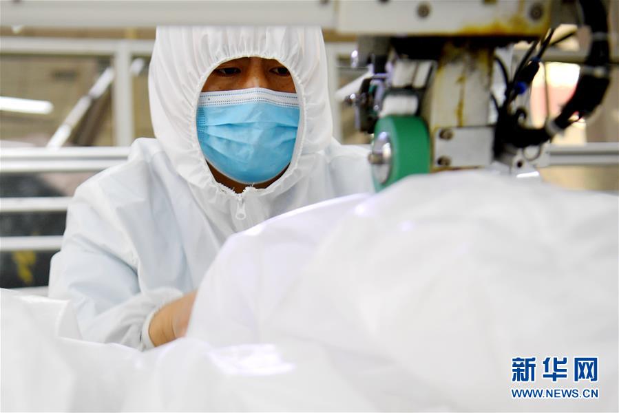 （聚焦疫情防控&middot;圖文互動）（7）我們能多產(chǎn)一件，前方就少一份風(fēng)險&mdash;&mdash;醫(yī)用防護服&ldquo;河北制造&rdquo;緊急&ldquo;起飛&rdquo;記