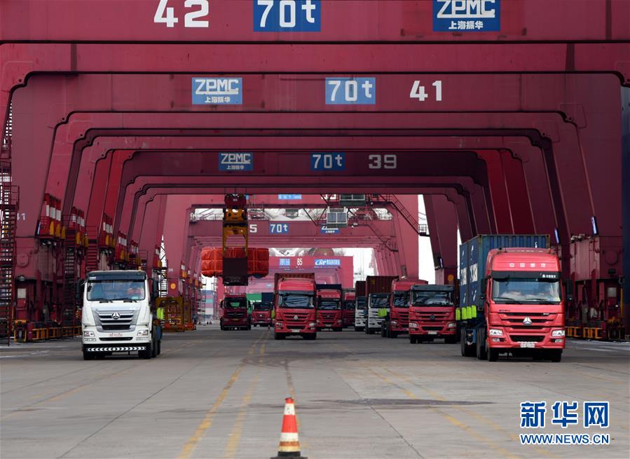 （圖文互動(dòng)）（2）海港轉(zhuǎn)運(yùn)不停歇　整體運(yùn)能待釋放&mdash;&mdash;沿海主要港口生產(chǎn)見(jiàn)聞