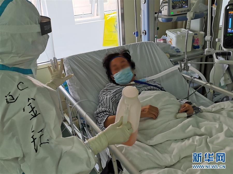 （一線抗疫群英譜&middot;圖文互動）（5）生命之光，溫暖&ldquo;無面之交&rdquo;&mdash;&mdash;記抗疫一線重癥監(jiān)護(hù)室90后護(hù)士金鈺 