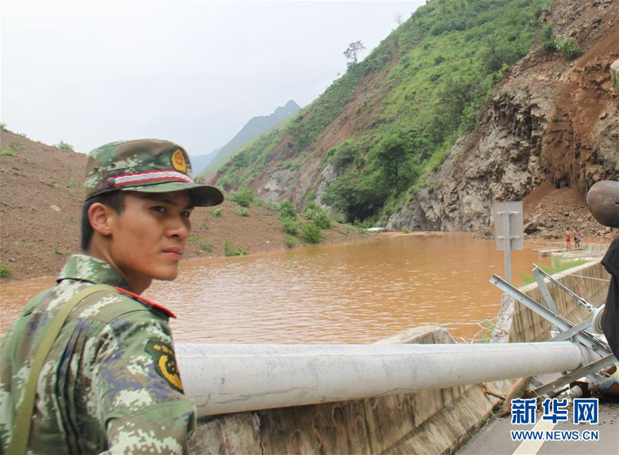 （為了民族復(fù)興&middot;英雄烈士譜&middot;圖文互動）謝樵：為救援泅渡堰塞湖，犧牲時只有24歲
