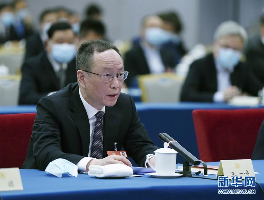 （新華全媒頭條&middot;圖文互動）（7）從人民中汲取磅礴力量&mdash;&mdash;習(xí)近平總書記同出席2020年全國兩會人大代表、政協(xié)委員共商國是紀(jì)實(shí)