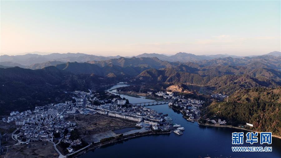 （新華全媒頭條&middot;圖文互動(dòng)）（5）從&ldquo;藍(lán)圖規(guī)劃&rdquo;到美麗&ldquo;現(xiàn)實(shí)畫(huà)卷&rdquo;&mdash;&mdash;長(zhǎng)三角一體化高質(zhì)量發(fā)展一年間