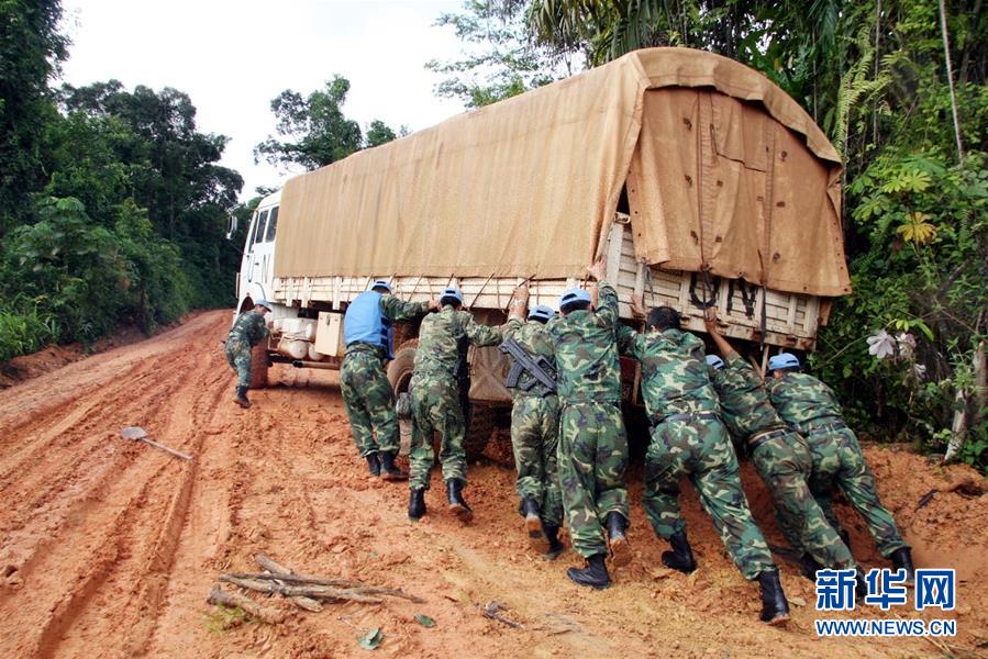 （新華全媒頭條&middot;圖文互動）（2）崢嶸歲月30年 中國藍(lán)盔衛(wèi)和平
