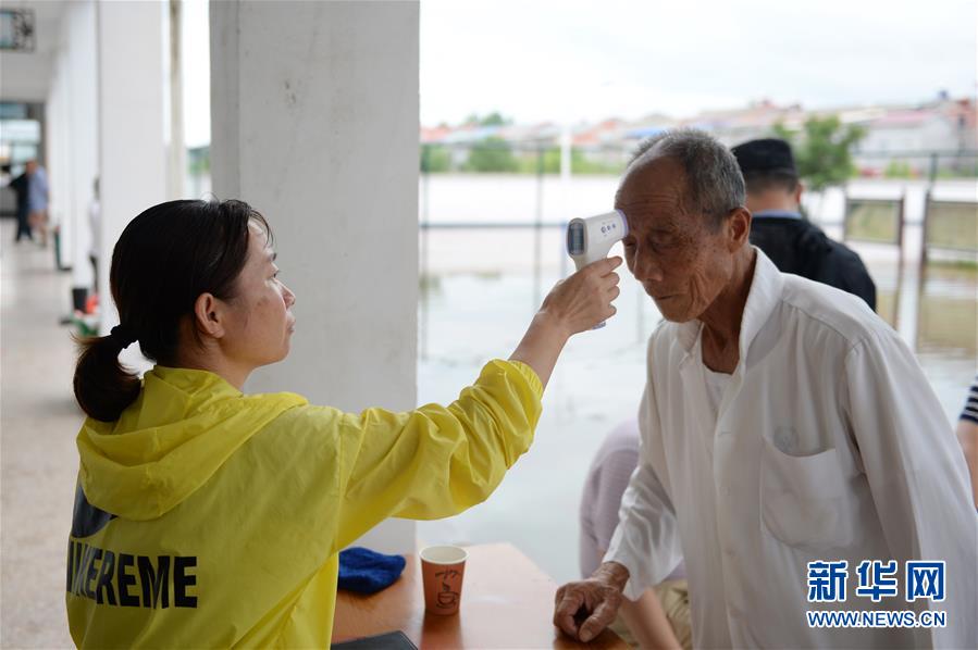 （在習(xí)近平新時代中國特色社會主義思想指引下&mdash;&mdash;新時代新作為新篇章&middot;習(xí)近平總書記關(guān)切事&middot;圖文互動）（1）戰(zhàn)洪魔　保安全&mdash;&mdash;近期防汛救災(zāi)熱點觀察