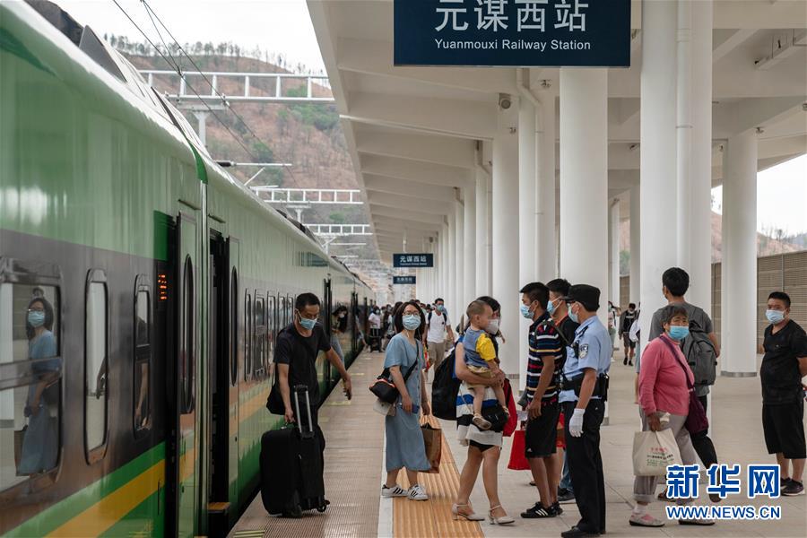 （新華全媒頭條&middot;圖文互動(dòng)）（6）自強(qiáng)的力量&mdash;&mdash;成昆鐵路通車(chē)50年記