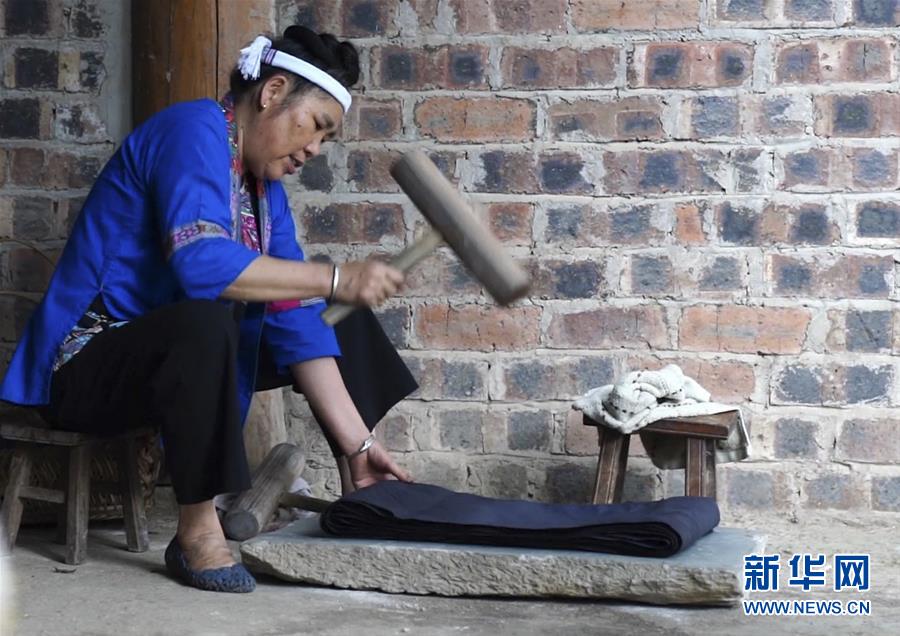 （我的&ldquo;十三五&rdquo;&middot;圖文互動(dòng)）（2）侗繡技藝傳承人楊甜：繡出脫貧康莊道