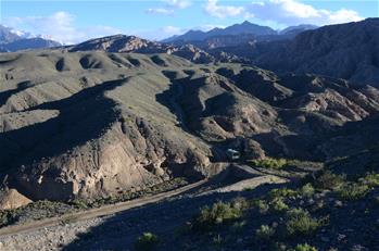 天山深處，&ldquo;山地鐵軍&rdquo;奪路探寶