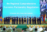 溫家寶出席&ldquo;區(qū)域全面經(jīng)濟伙伴關(guān)系&rdquo;談判啟動儀式
