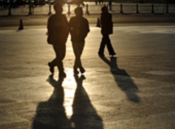 大會(huì)閉幕，廣場上來的最早的還是新聞?dòng)浾? /></a></p>
<p class=