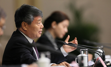 徐紹史答記者問