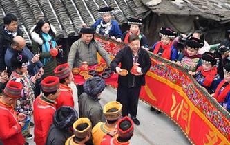 新起點(diǎn)，書寫新時(shí)代的新答卷&mdash;&mdash;從2018年全國(guó)兩會(huì)看決勝全面建成小康社會(huì)