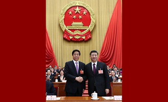 習(xí)近平當(dāng)選國家主席、中央軍委主席